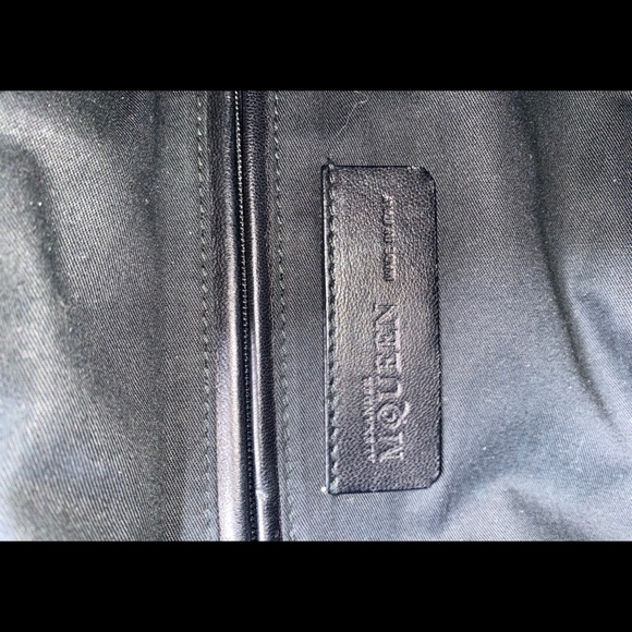 Gorgeous authentic Alexander McQueen De Manta Floral Satin medium Clutch - Picture 12 of 12